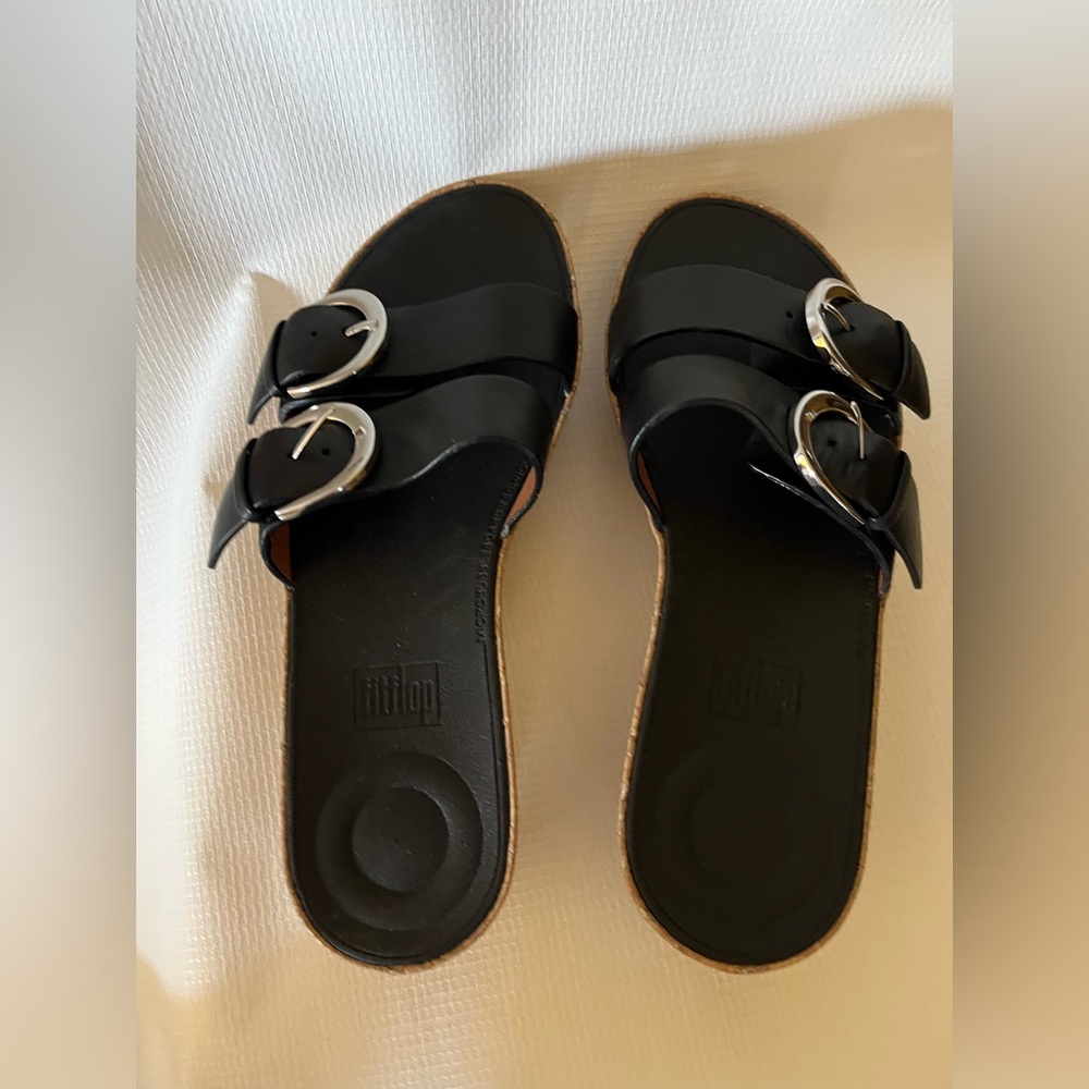 Fit flop sandals new with tags size 8 black with buckles